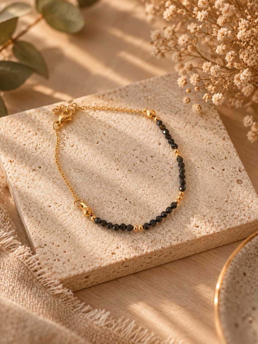 Obsidian Balance - Obsidian Armband mit goldenen Akzenten