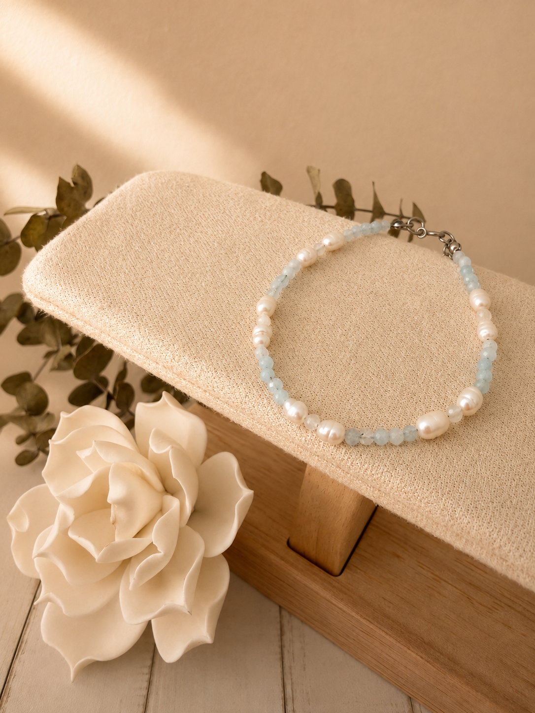 Summer Vibes - Armband Meereslicht– Süßwasserperlen, Aquamarin & Bergkristall