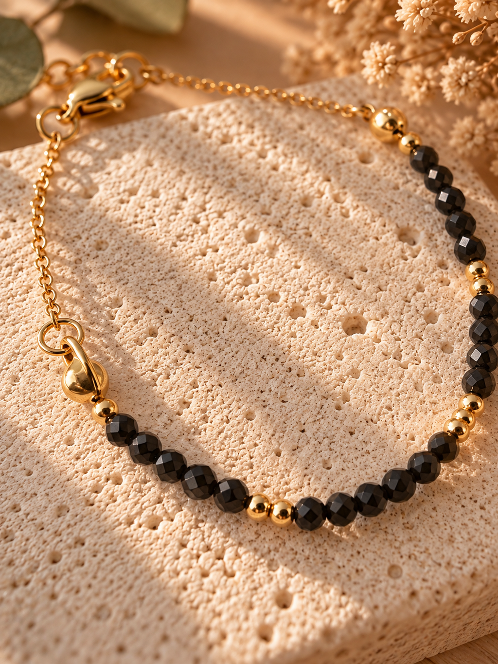 Obsidian Balance - Obsidian Armband mit goldenen Akzenten